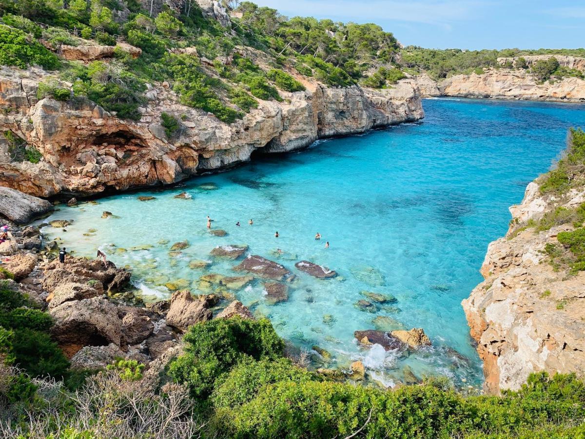 Hostal Cala Llombards ภายนอก รูปภาพ