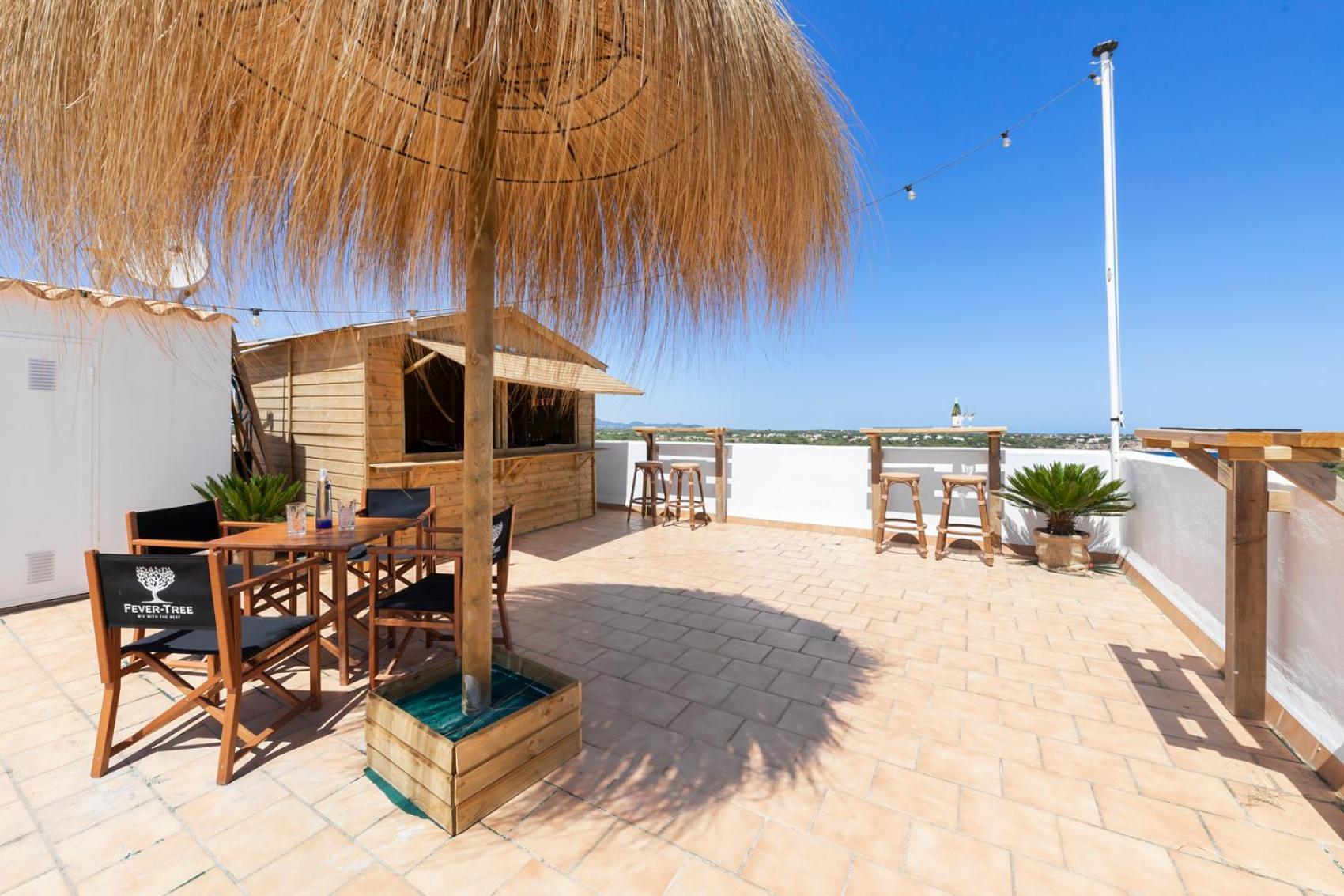 Hostal Cala Llombards ภายนอก รูปภาพ