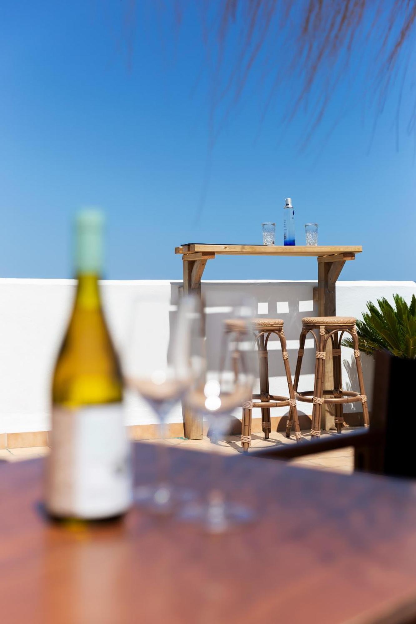 Hostal Cala Llombards ภายนอก รูปภาพ