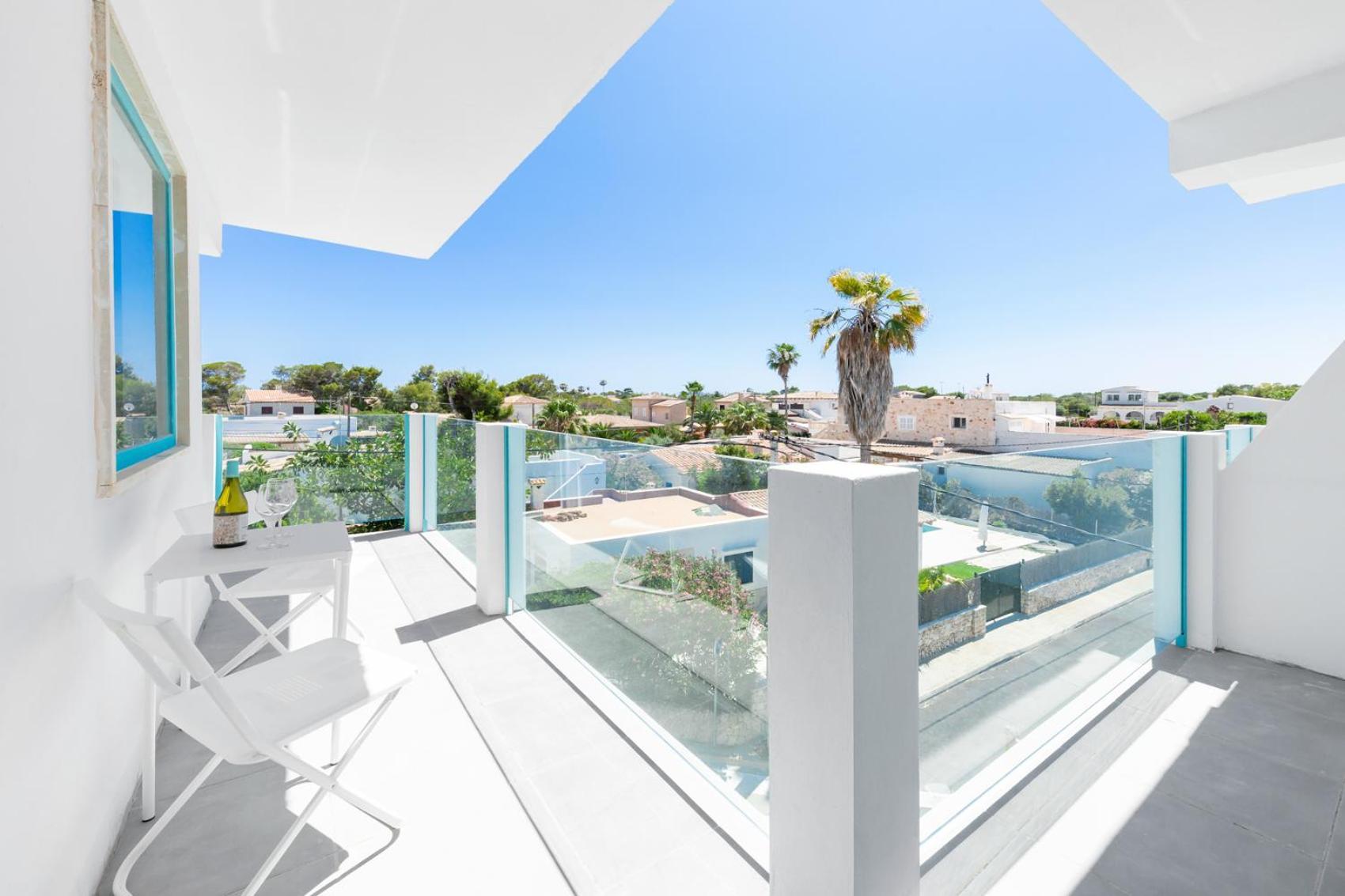 Hostal Cala Llombards ภายนอก รูปภาพ